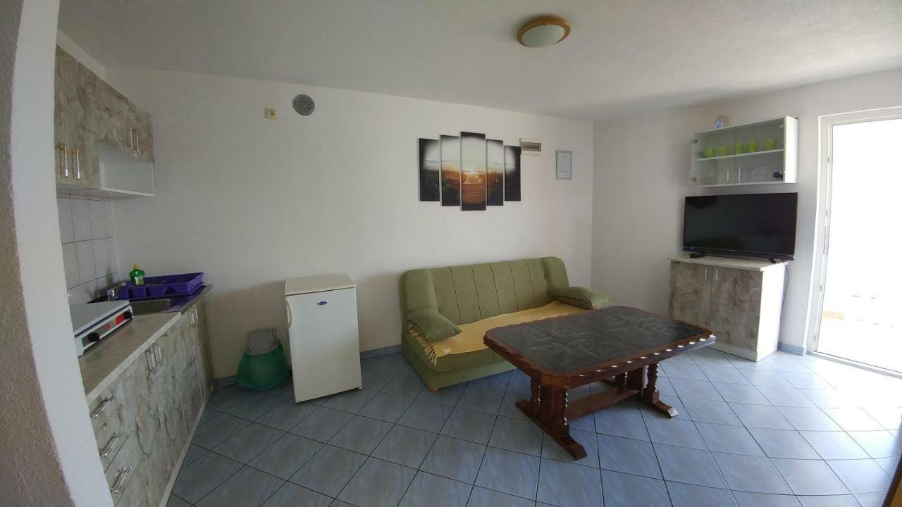 Apartments Ayla Vir Exterior photo